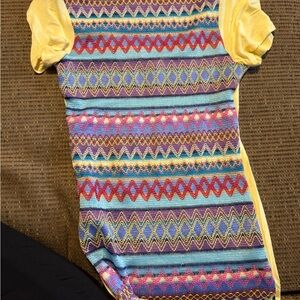 BKE Yellow Short Sleeve Top with Multicolor Geometric Knit back